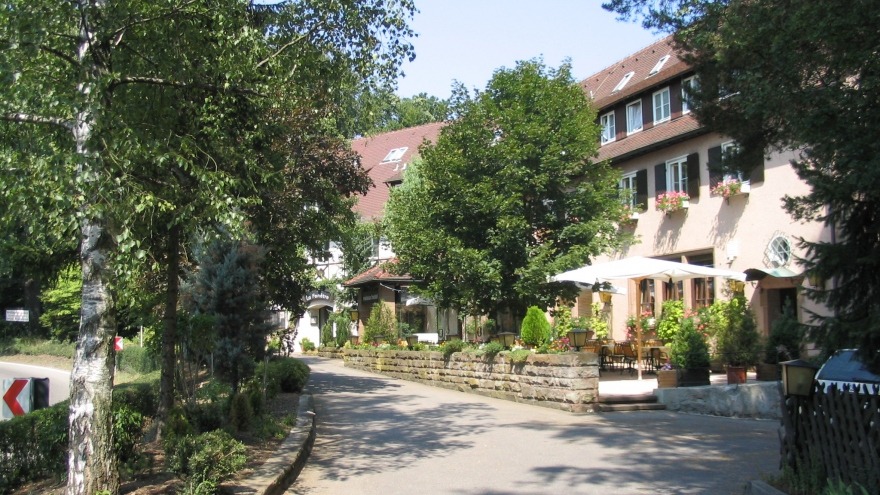 Außenansicht relexa Waldhotel Schatten